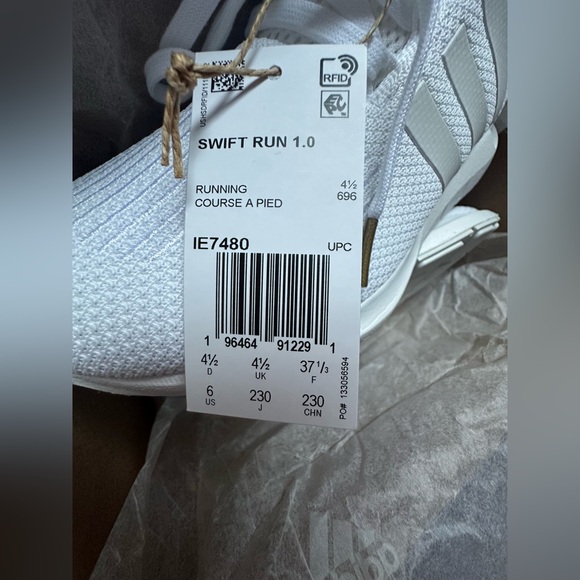 Adidas Swift Run Shoes White and Gold - Picture 2 of 9